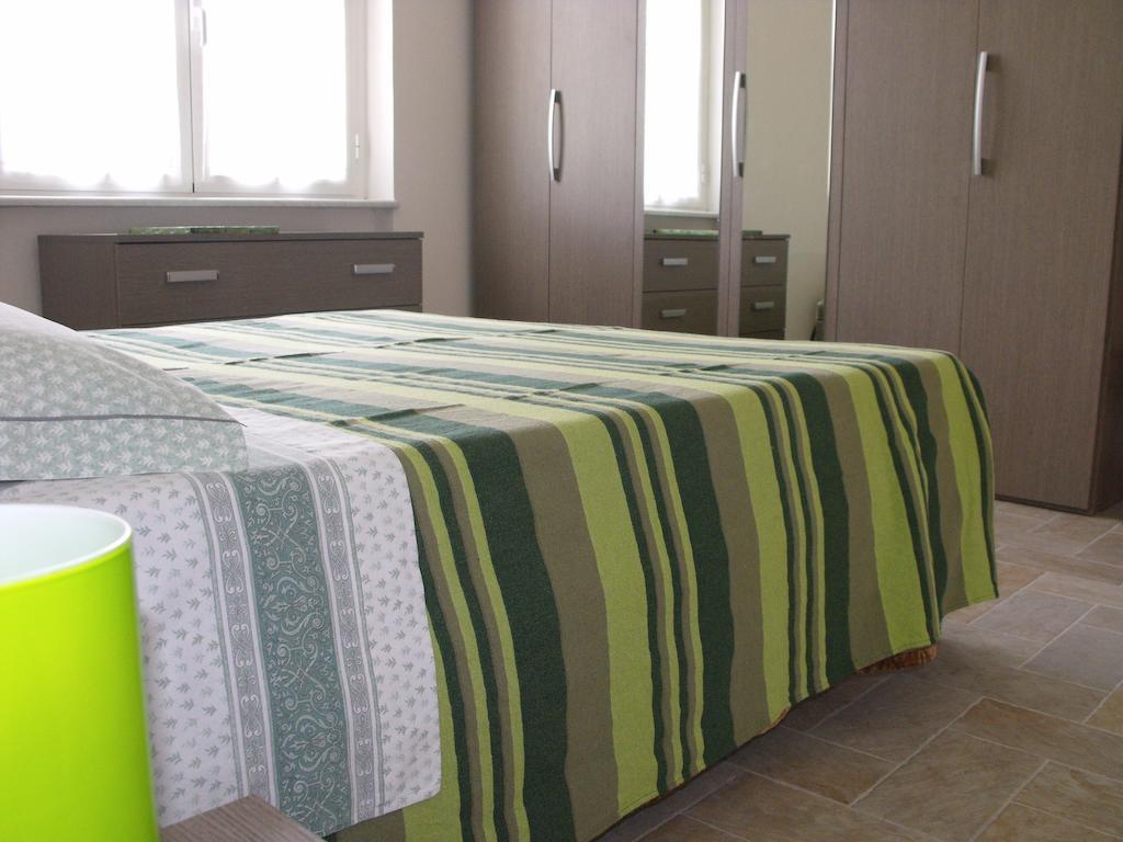 Agriturismo Gli Ulivi Garlenda Δωμάτιο φωτογραφία