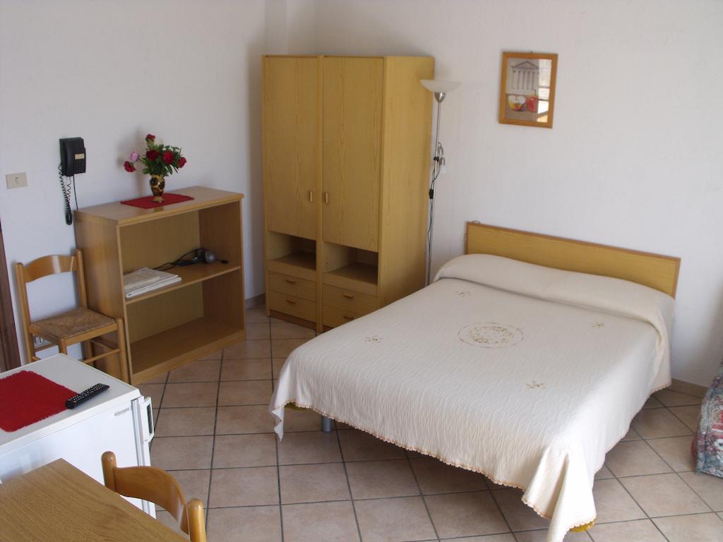 Agriturismo Gli Ulivi Garlenda Δωμάτιο φωτογραφία
